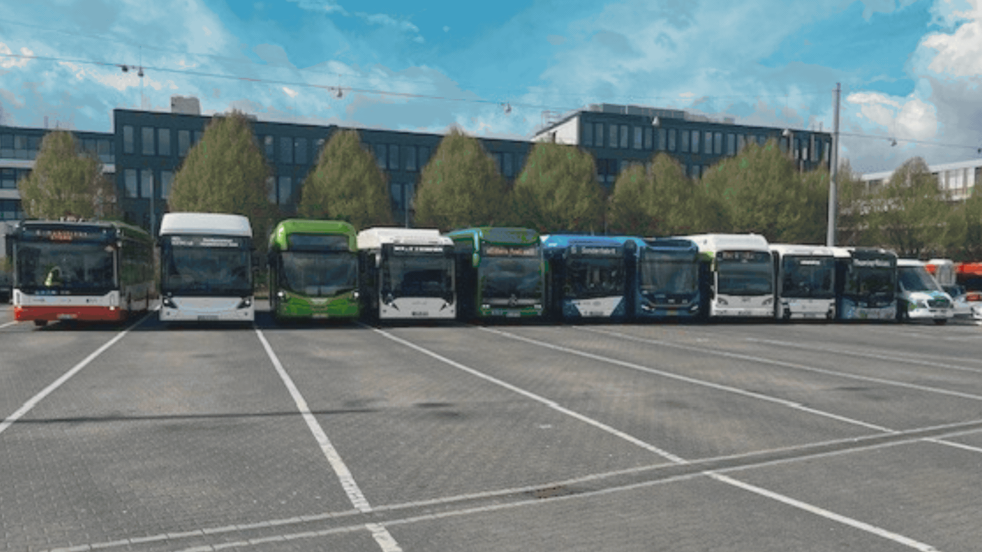 The E-Bus Test 2026 hydrogen fuel cell bus line up and the applications powered by Ballard