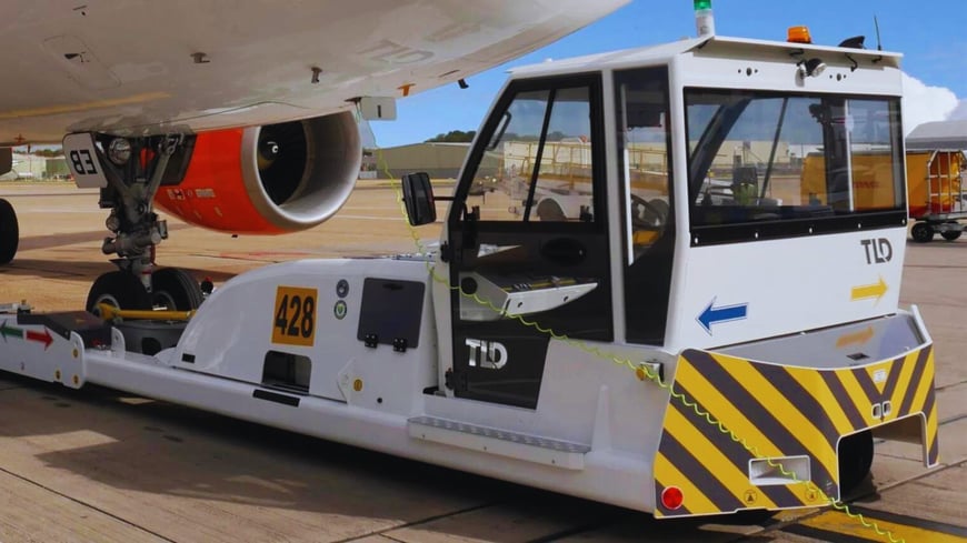 Hydrogen fuel cell-powered ground support equipment at airports