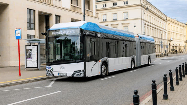 Solaris Urbino 18 Hydrogen bus powered by Ballardcity street