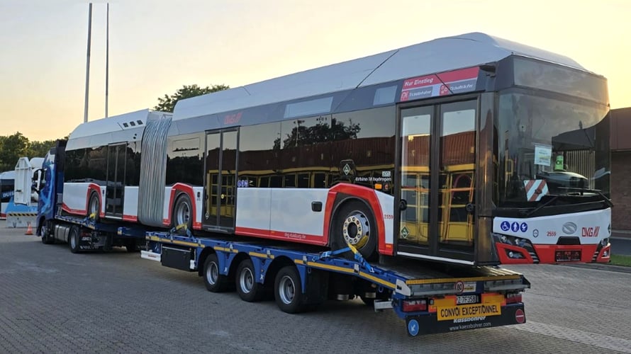 A Solaris Urbino 18 being delivered to DVG's depot, ready to deploy on routes across Duisburg