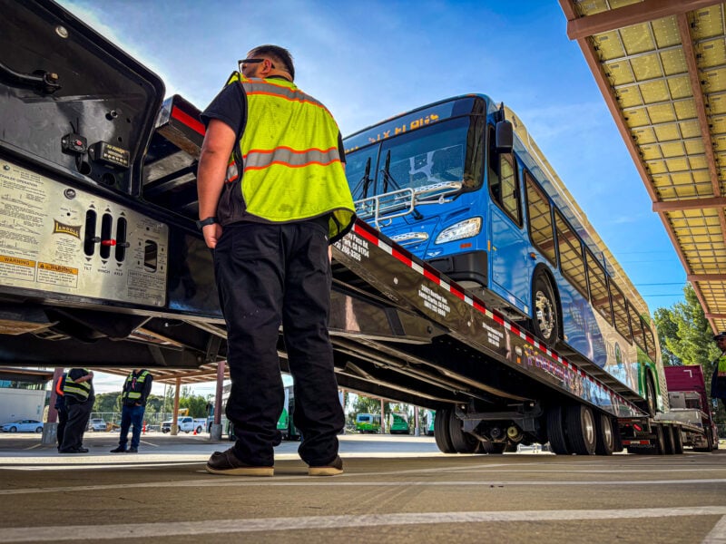 Santa Clarita takes delivery of new fuel cell buses
