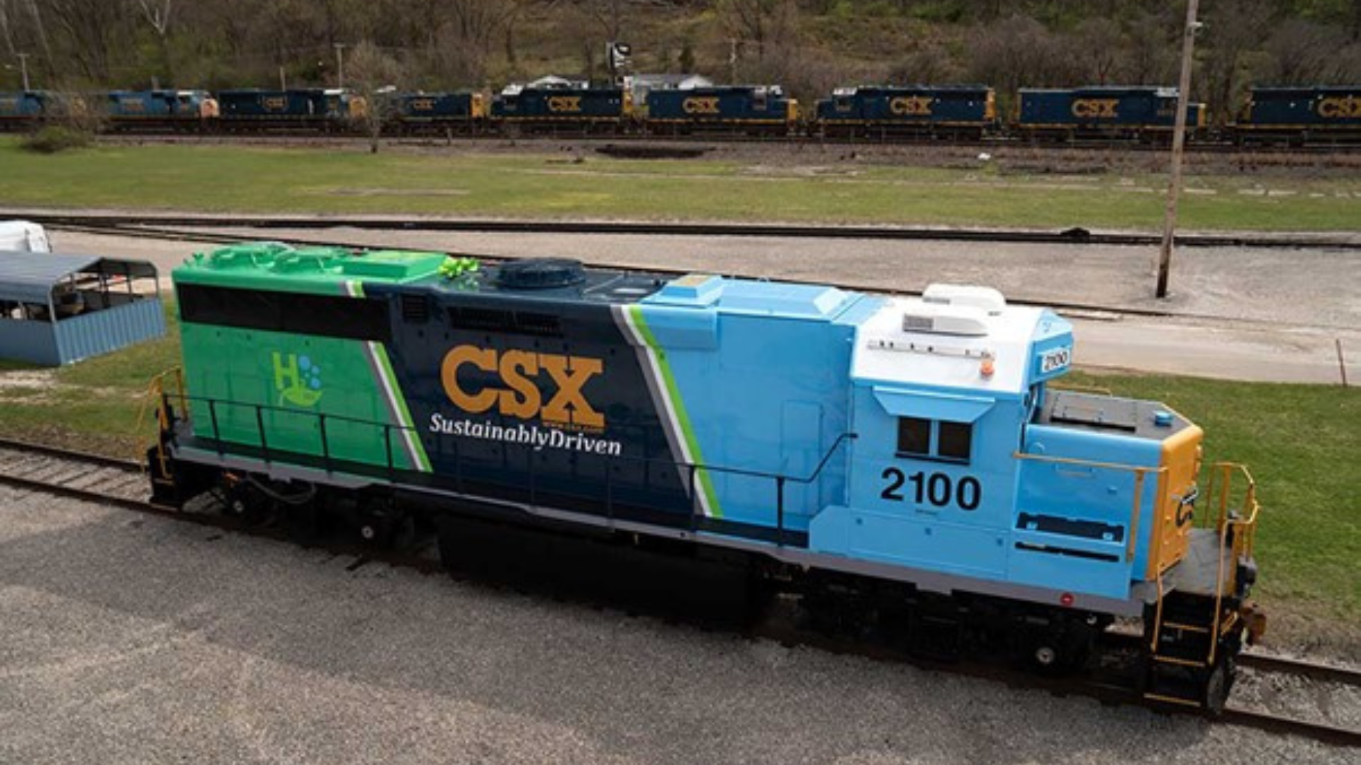 CSX zer0-emission locomotive