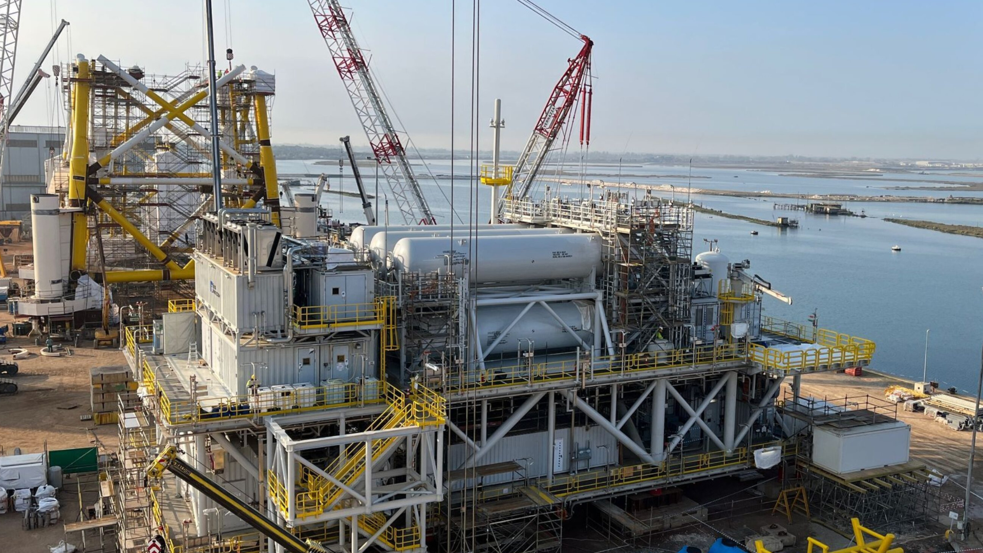 The CrossWind zero-emission energy storage platform