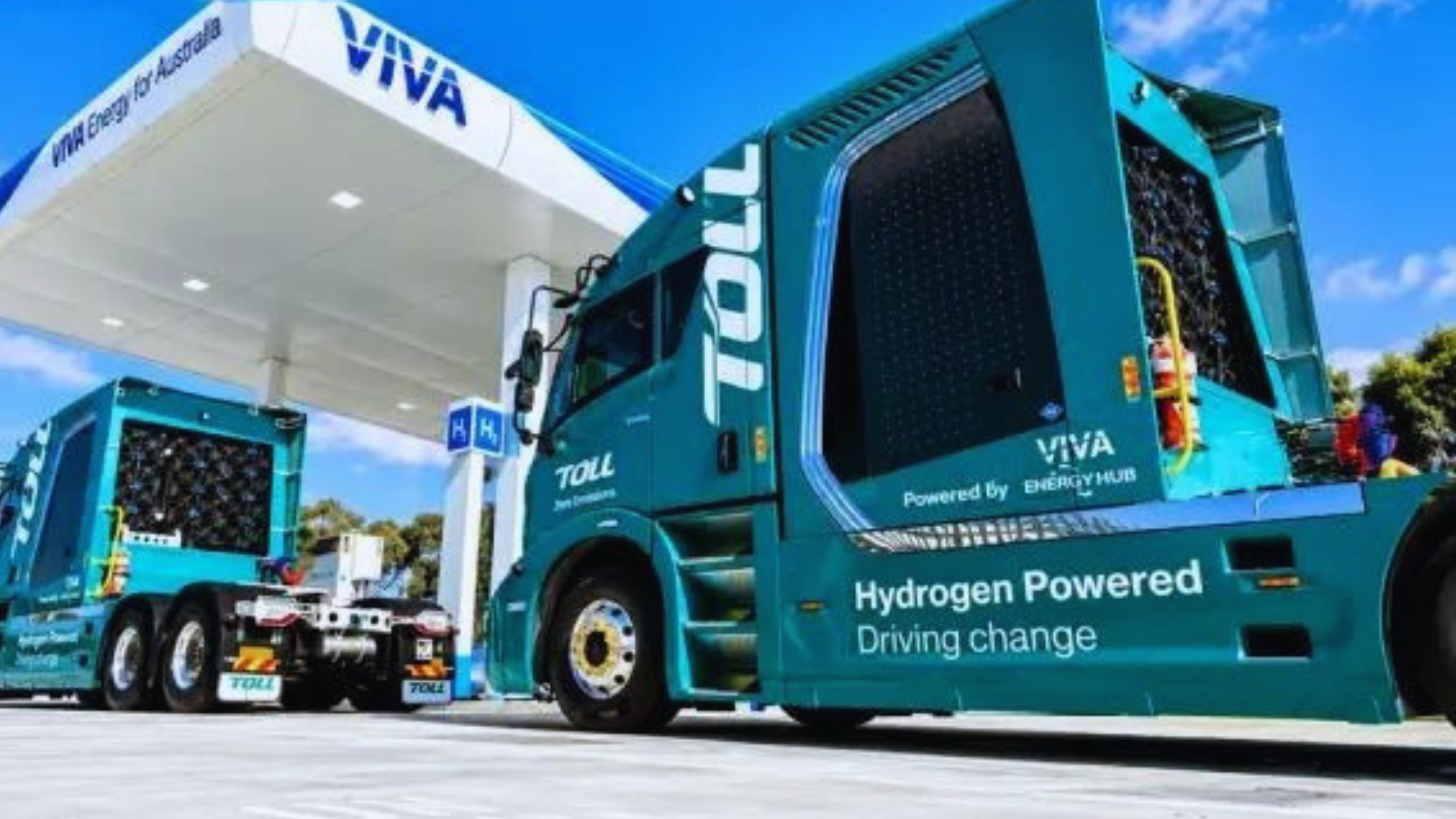 Toll Group's fuel cell prime movers refueling at the Viva Energy Hydrogen Hub