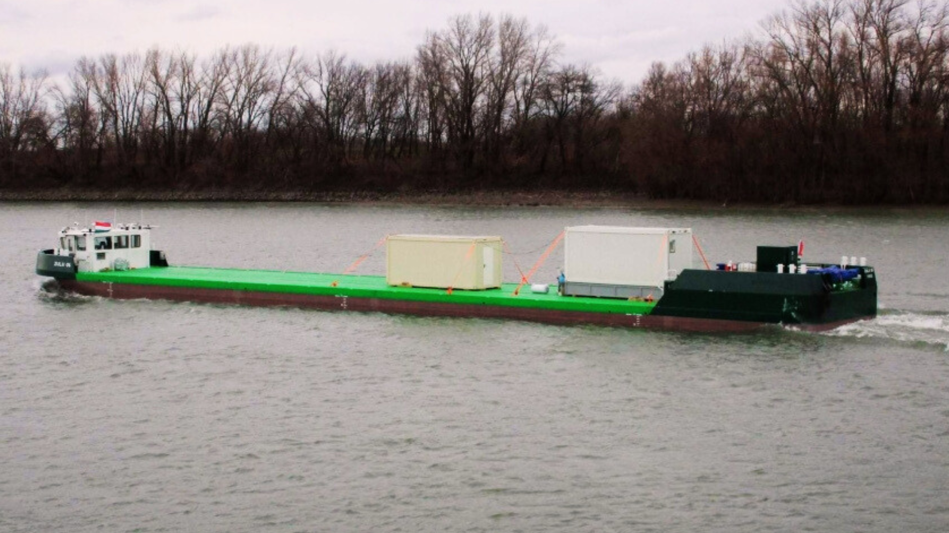 The zero-emission Zulu06 river barge, powered by Ballard