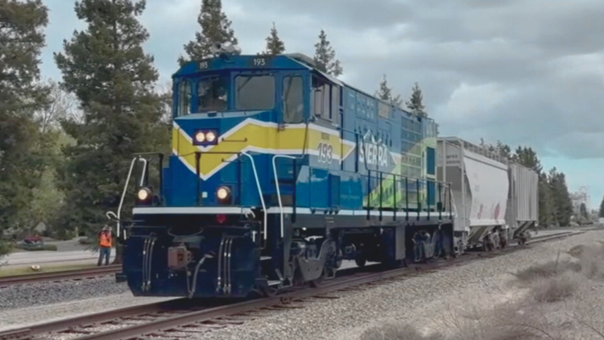 Sierra Nevada zero-emission Tier 0 locomotive, powered by Ballard